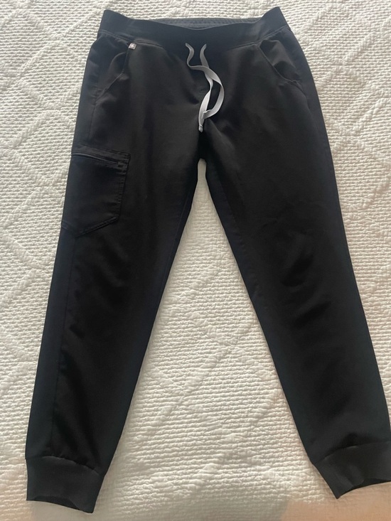 Figs Pants - Figs Men's Black Jogger Sweatpants with Contrast Drawstring